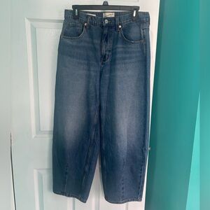 Universal Thread High Rise Barrel Jeans Size 8